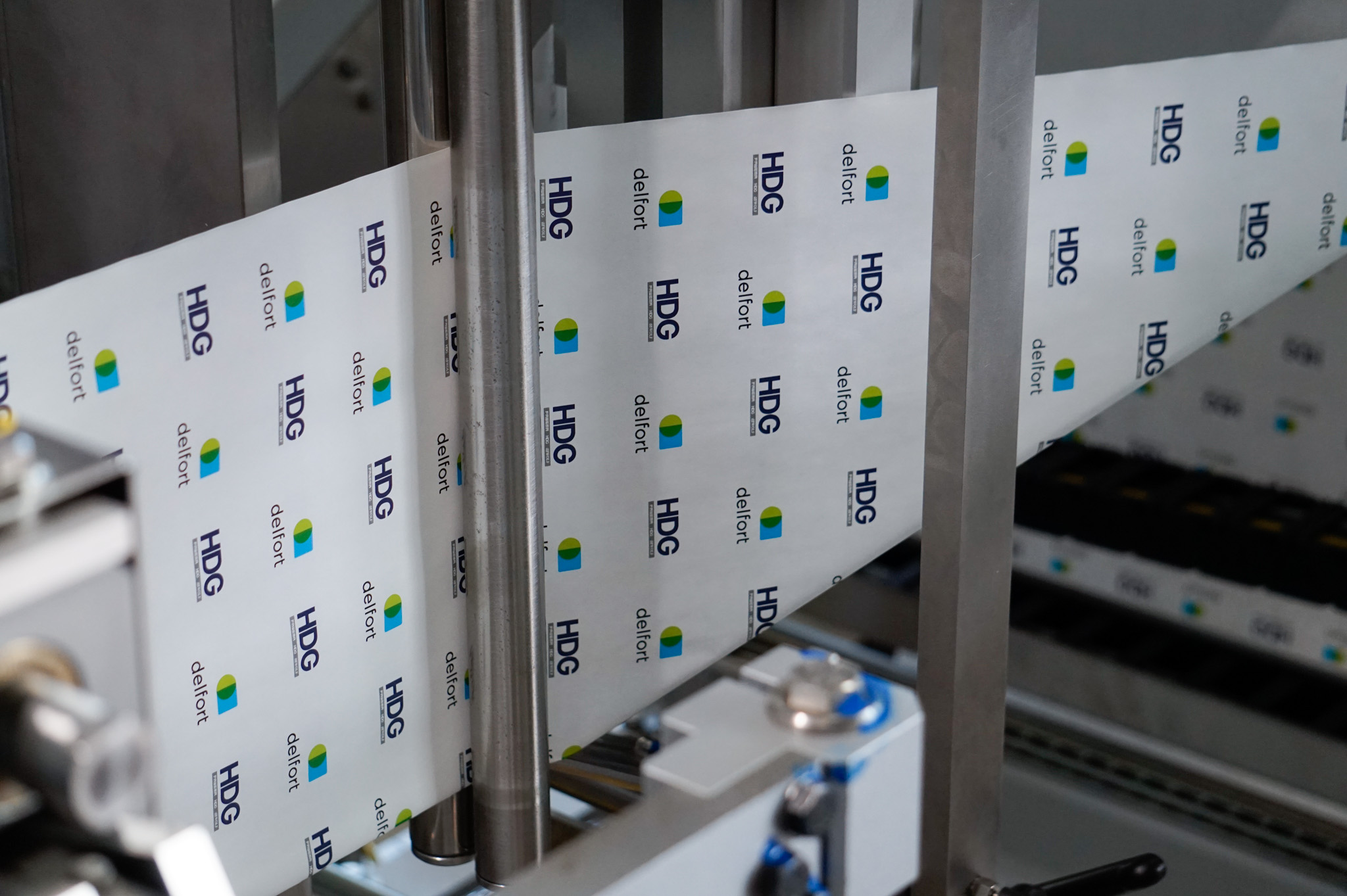 Api Paper Packaging paper packaging with excellent runnability for food and non-food